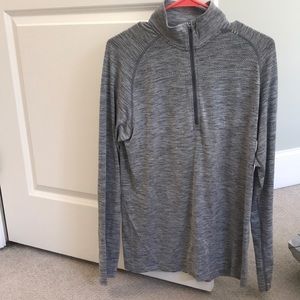 Lululemon quarter zip long sleeved shirt